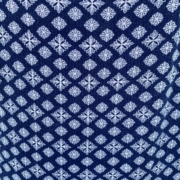 Patterned Blouse - Picture 2 of 5